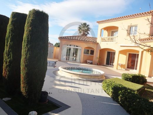 Villa in Saint-Cyprien, Pyrénées-Orientales