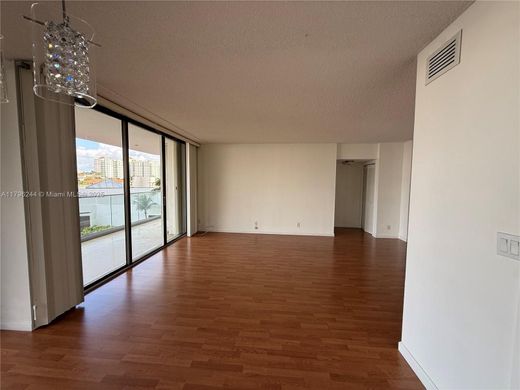 Apartment in Aventura, Miami-Dade