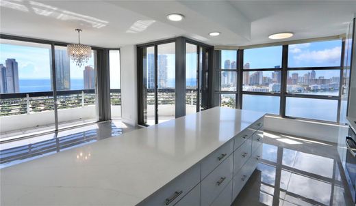 Piso / Apartamento en Aventura, Miami-Dade County