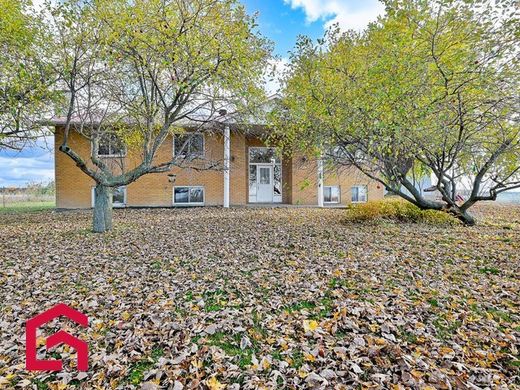 Casale a Saint-Marc-sur-Richelieu, Montérégie