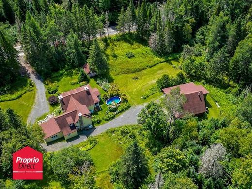Country House in Val-Morin, Laurentides