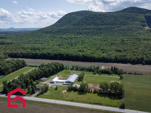 Ferme à Sainte-Marie-Madeleine, Montérégie