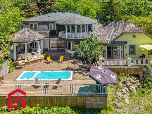 Country House in Mont-Saint-Hilaire, Montérégie