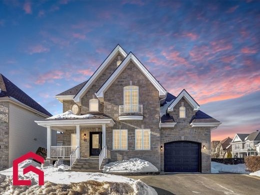 Country House in Saint-Eustache, Laurentides