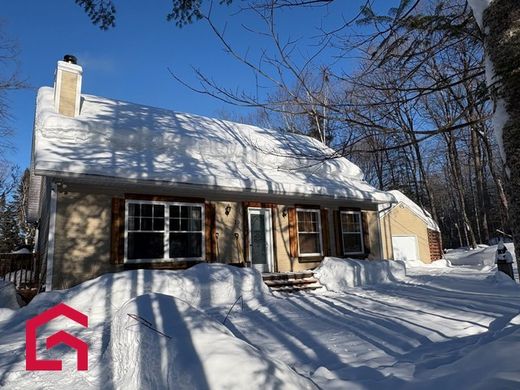 Country House in Morin-Heights, Laurentides