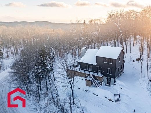 Country House in Val-Morin, Laurentides