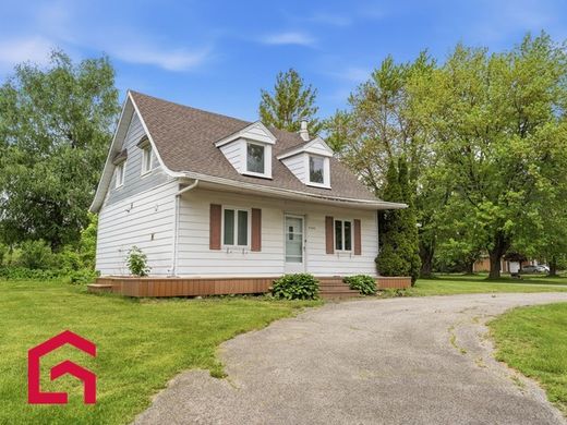 Country House in Laval, Laval Region