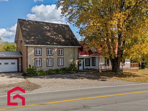 Propriété de campagne à Saint-Eustache, Laurentides