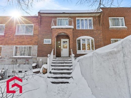 Gospodarstwo w Montreal, City of Montréal