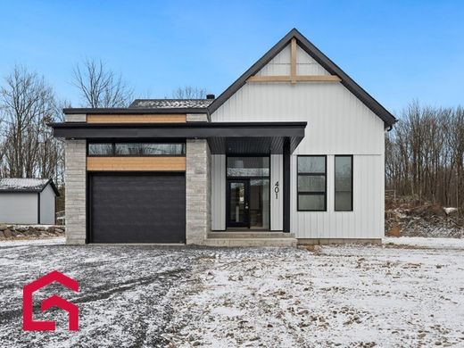 Country House in Waterloo, Montérégie