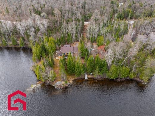 Country House in Beaux-Rivages--Lac-des-Écorces--Val-Barrette, Laurentides