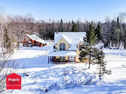 Saint-Calixte, Lanaudièreのカントリーハウス