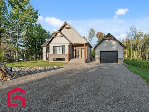 Загородный Дом, Saint-Hippolyte, Laurentides