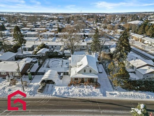 郊区住宅  Saint-Jérôme, Laurentides