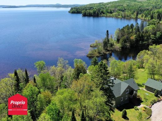 Casa de campo en Nominingue, Laurentides