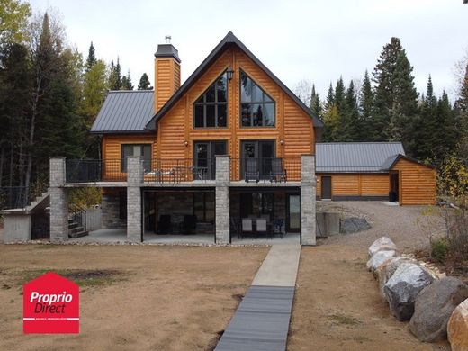 Propriété de campagne à Lac-Édouard, Mauricie