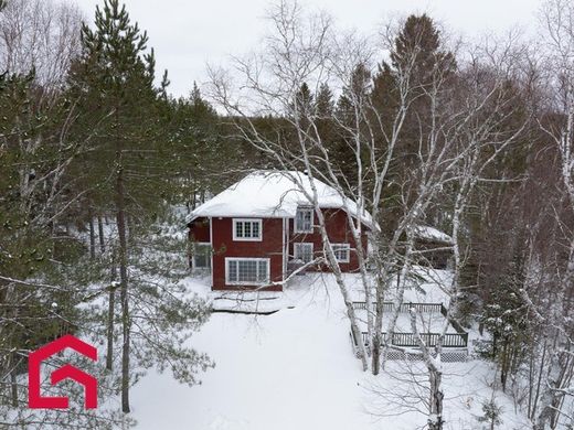 Gospodarstwo w Chute-Saint-Philippe, Laurentides