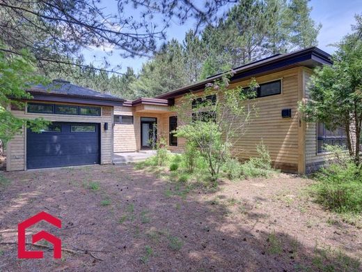 Country House in Mont-Tremblant, Laurentides