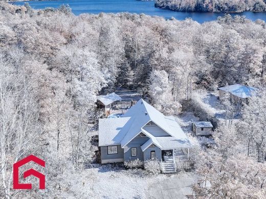 郊区住宅  Saint-Hippolyte, Laurentides