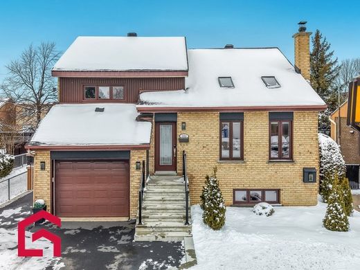 Country House in Longueuil, Montérégie
