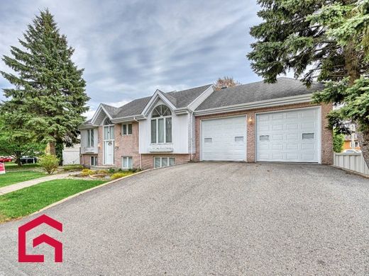 Country House in Laval-Ouest, Laval Region