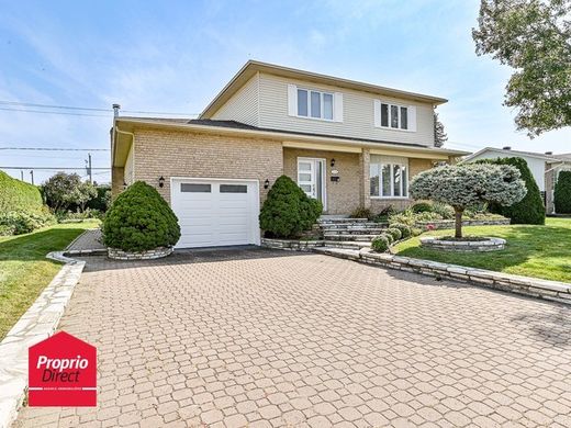 Country House in Boucherville, Montérégie