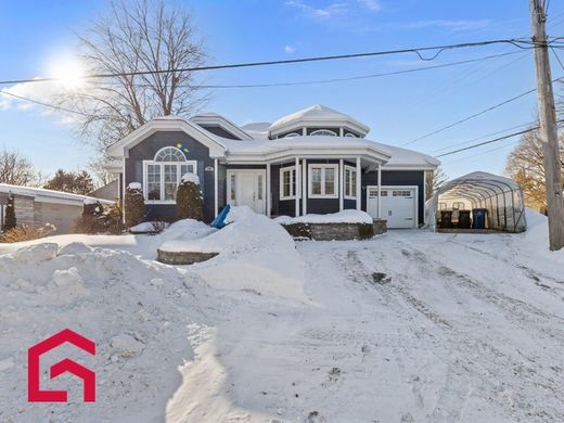 Country House in Terrebonne, Lanaudière