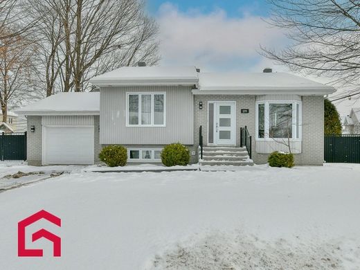 Загородный Дом, Sainte-Marthe-sur-le-Lac, Laurentides