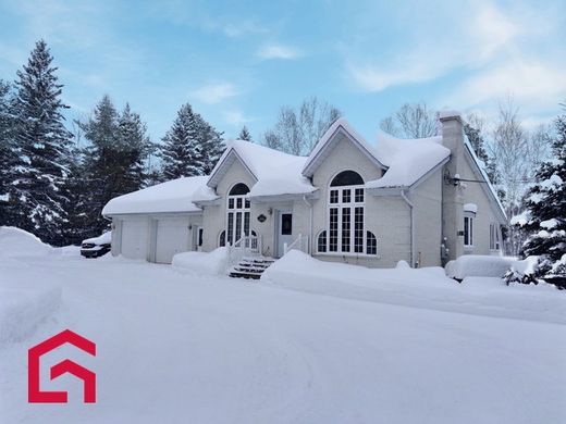 Country House in Nominingue, Laurentides