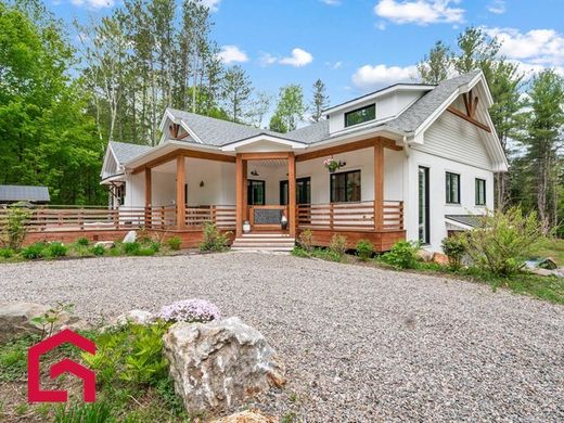 Country House in Morin-Heights, Laurentides