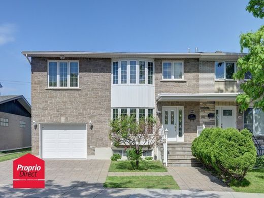 Country House in Laval-des-Rapides, Laval Region