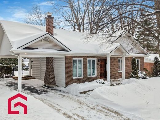 Country House in Saint-Bruno-de-Montarville, Montérégie