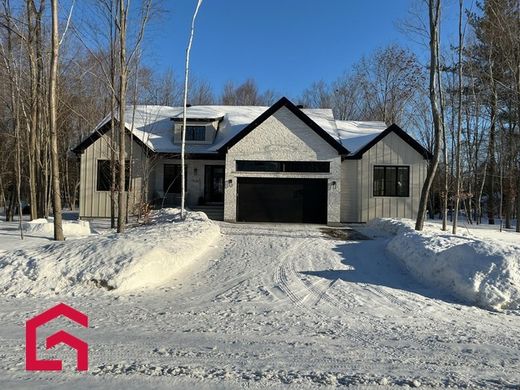 Country House in Saint-Lazare, Montérégie