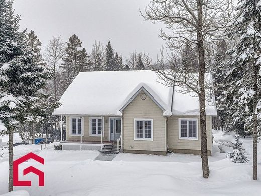 Country House in Sainte-Adèle, Laurentides
