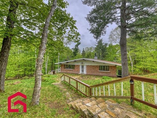 Εξοχική κατοικία σε Sainte-Adèle, Laurentides