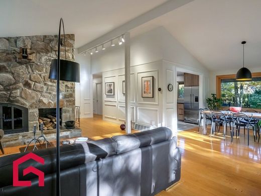 Country House in Mont-Saint-Hilaire, Montérégie