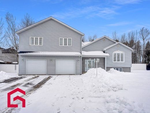 Köy evi Saint-Lin-Laurentides, Lanaudière