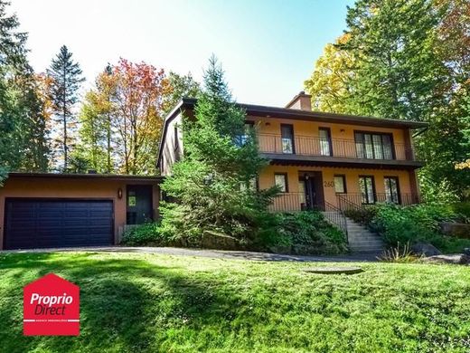 Country House in Piedmont, Laurentides
