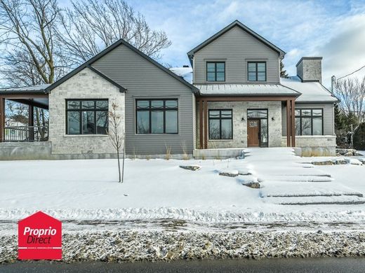 Country House in Mont-Saint-Hilaire, Montérégie