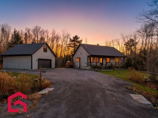 컨트리하우스 / Saint-Colomban, Laurentides