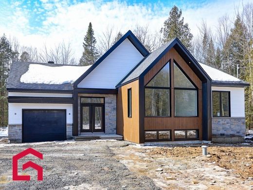 Country House in Saint-Colomban, Laurentides