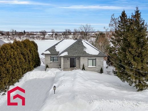 Country House in Saint-Roch-de-Richelieu, Montérégie