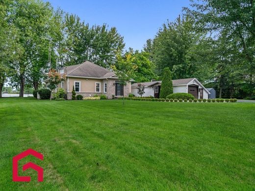 Country House in Saint-Jean-sur-Richelieu, Montérégie