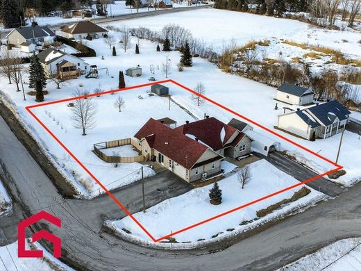 Country House in Lanoraie, Lanaudière