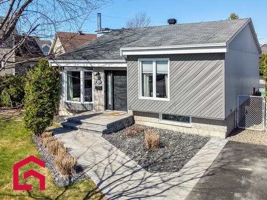 Country House in Mont-Saint-Hilaire, Montérégie