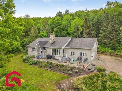 Köy evi Orford, Québec