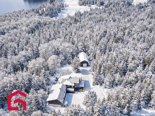 Gospodarstwo w Val-d'Or, Abitibi-Témiscamingue