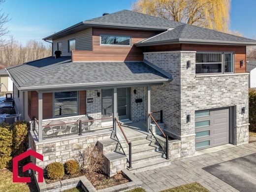 Country House in Carignan, Montérégie