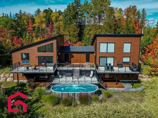 Gospodarstwo w Sainte-Marguerite-du-Lac-Masson, Laurentides