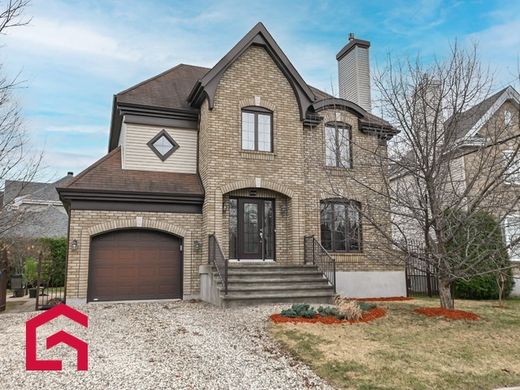 Country House in Sainte-Marthe-sur-le-Lac, Laurentides